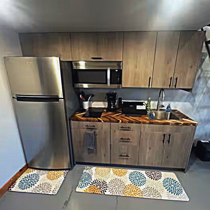 1. Cabin-4-Kitchenette
